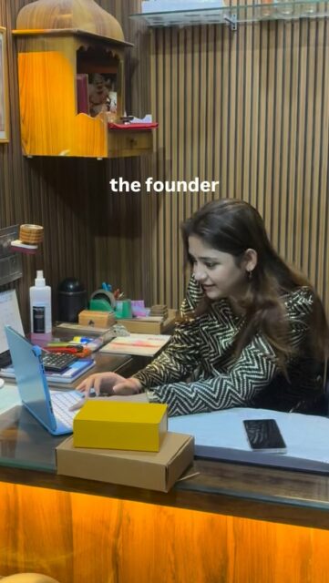 I’m Neha, founder of @nehfinefragrances
It started with a vision…
A feeling I wanted to bottle.
From creating the first concepts, curating every detail, and bringing my imagination to life, NEH slowly became more than just a fragrance brand.
.
.
.
.
.
#explore #perfume #fragrance #founder #entrepreneurship
(perfume, process, founder, fyp, cbfr, reach, organic)